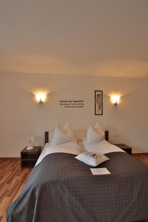 Gangkofen Hotel Am Marktplatz מראה חיצוני תמונה